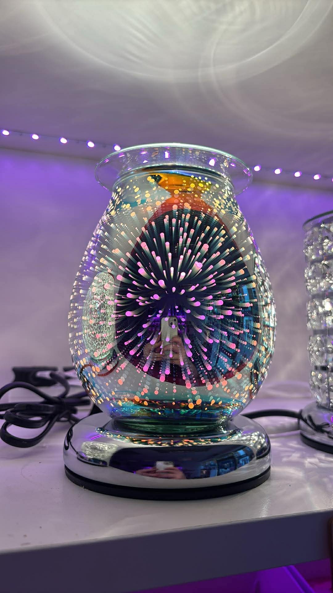 Bubble burst burner with three free wax tubs
