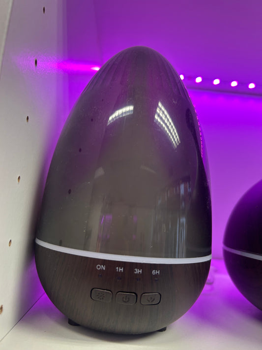 Black oil diffuser with two free bottles of oil