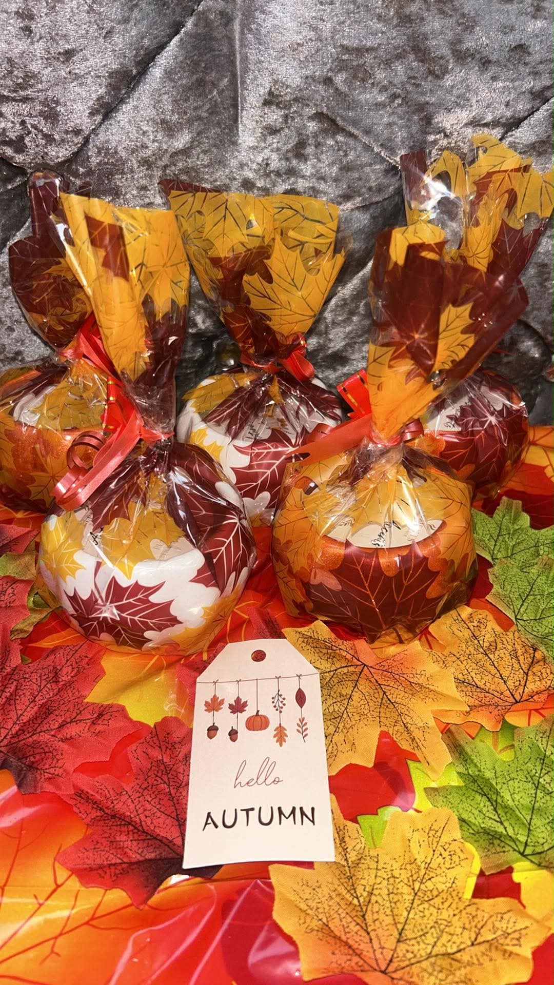 Pumpkin spice candles