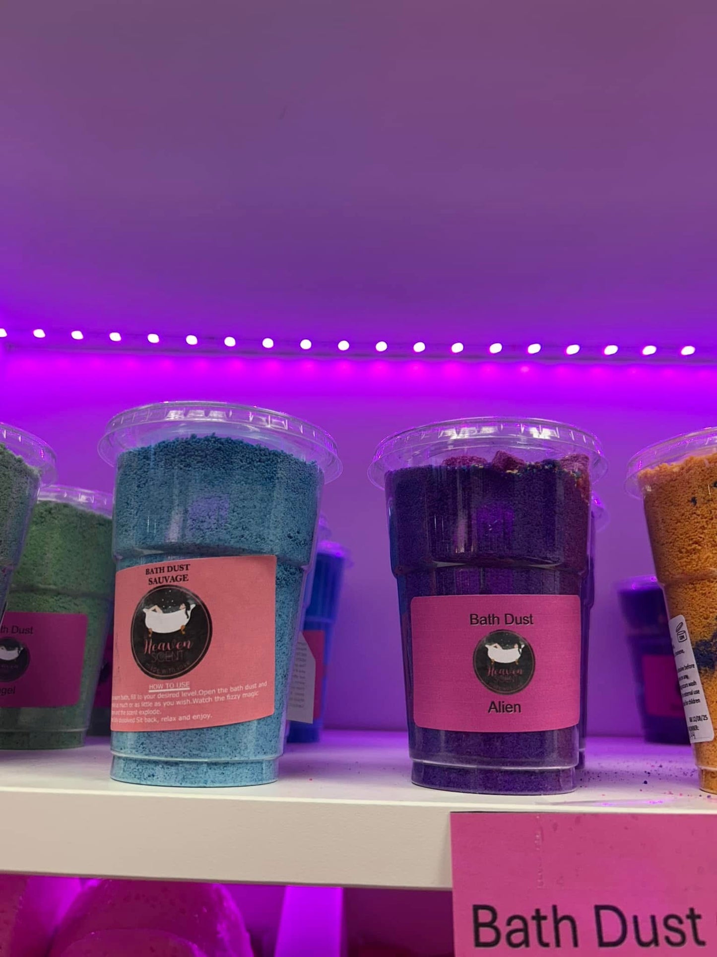 Bath dust