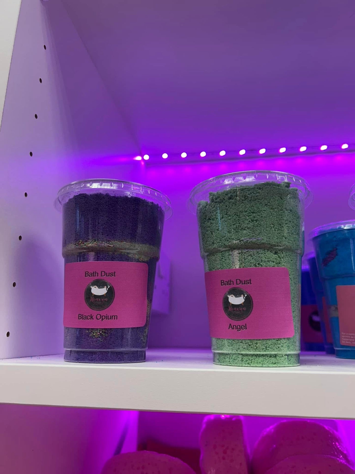 Bath dust