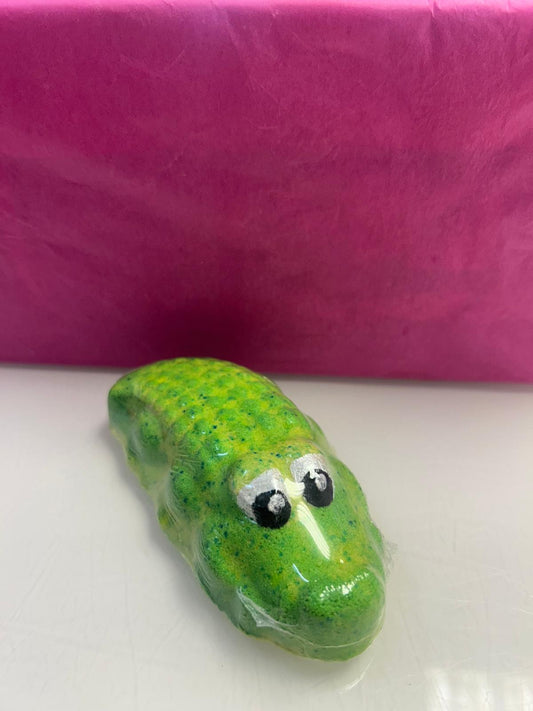 Crocodile bath bomb