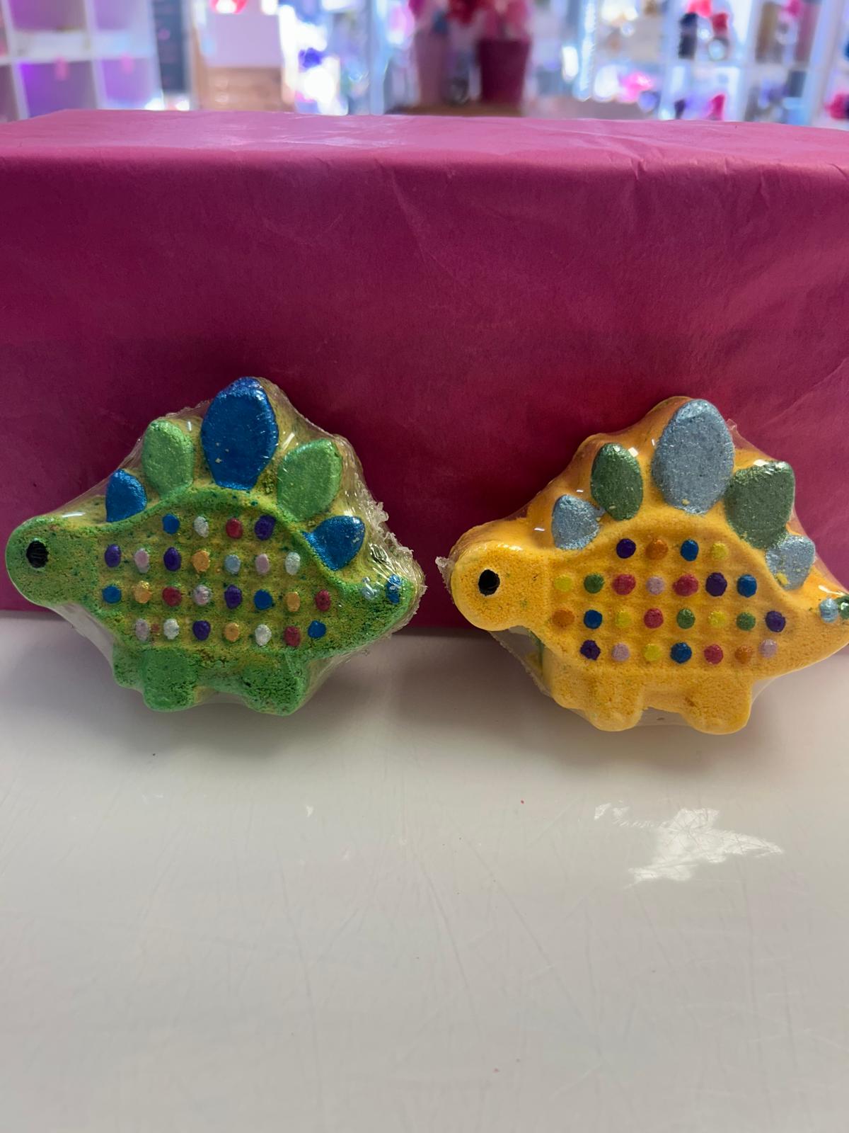 Dinosaur pop bath bomb