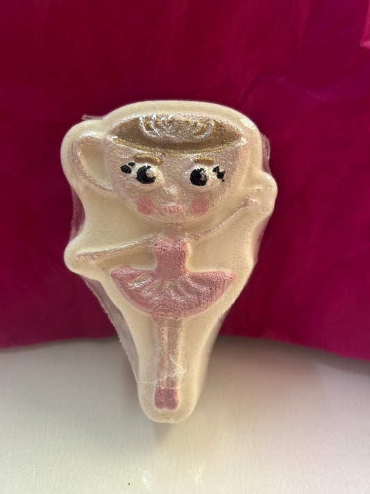 Ballerina Cappuccina bath bomb