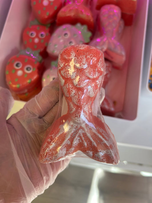 Mermaid tail bath bomb