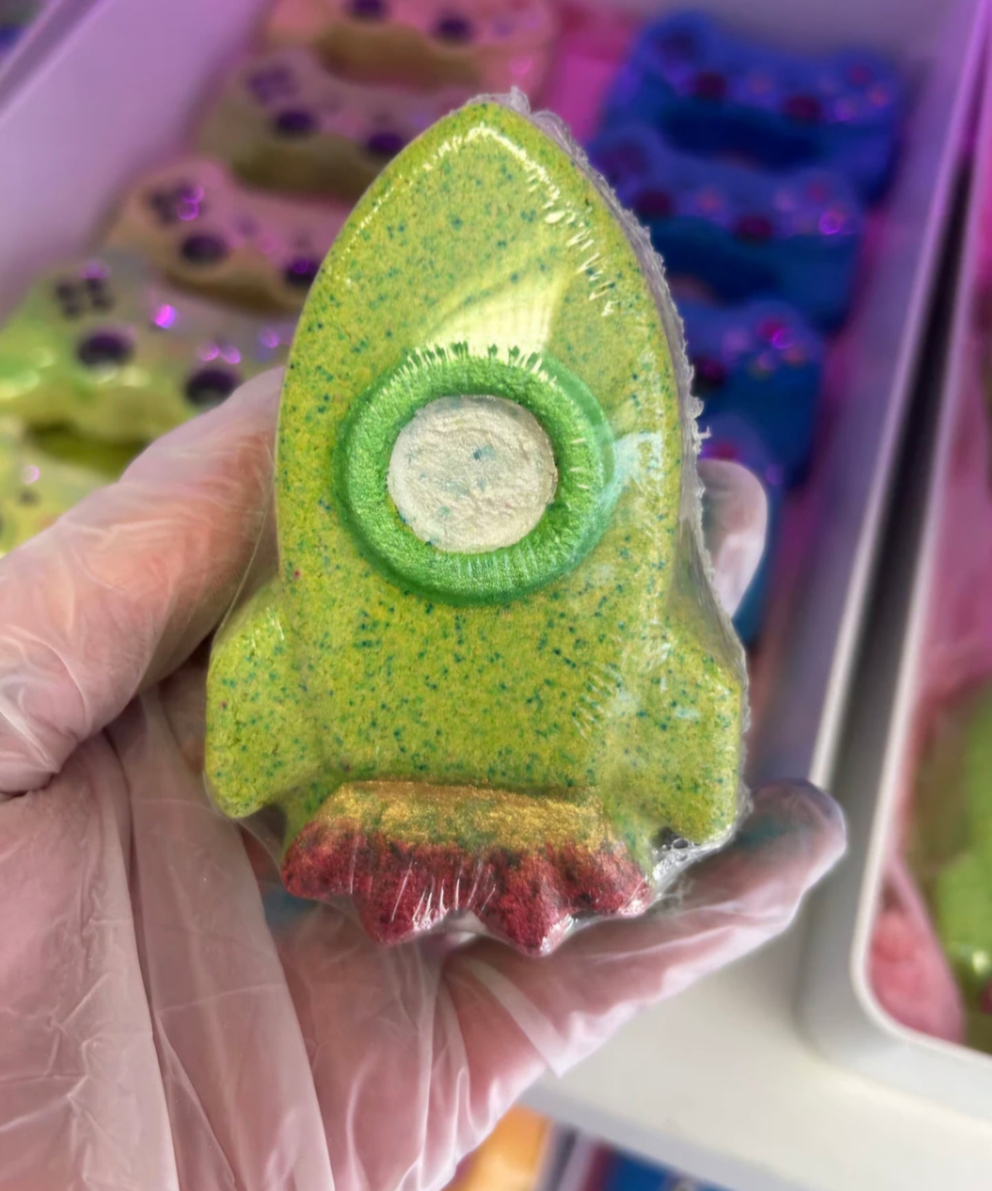 Rocket bath bomb